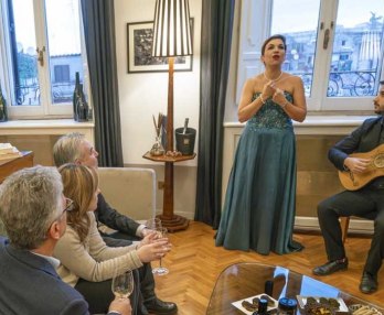 Cata de vinos y ópera en Roma